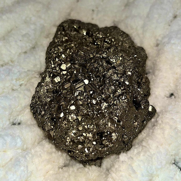 Pyrite Healing Crystal Cluster - Picture 1 of 4